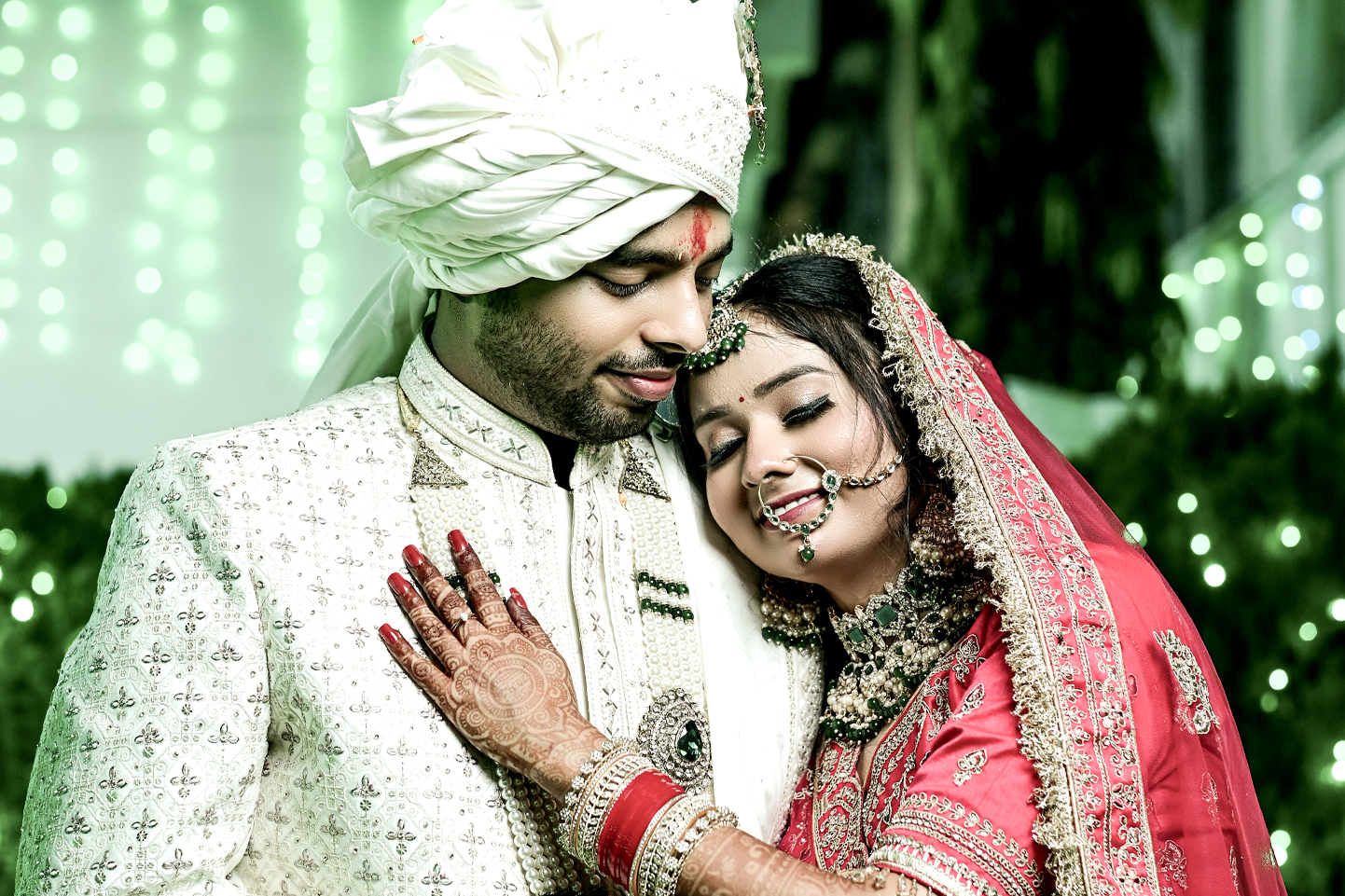Best wedding photographer in Patna - Romantic couple portrait by Designinfo Photography